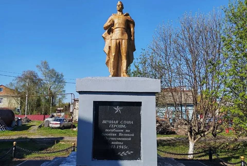 В саратовском селе отремонтировали памятник героям Великой Отечественной войны